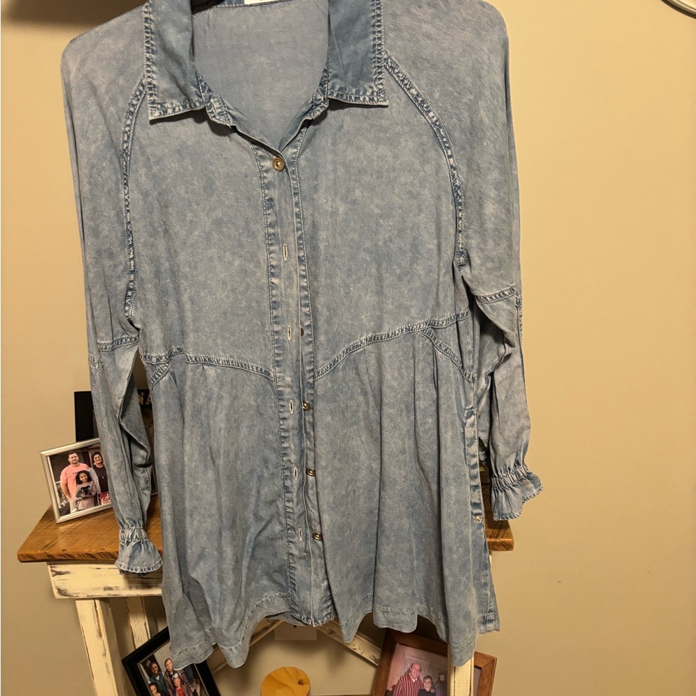 Zenana Outfitters Light Blue Button Down Shirt
